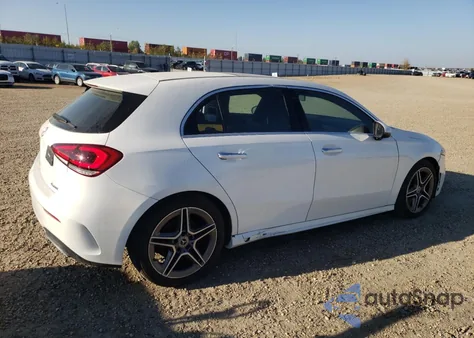 2019 Mercedes-Benz A 250 4Matic z USA, uszkodzony, nr VIN WDD3F4HB6KJ086622